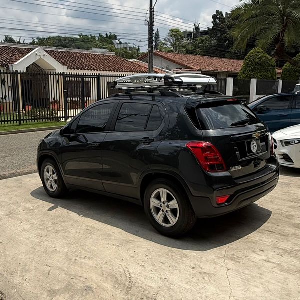 Chevrolet Tracker - 2018 - imagen secundaria 1