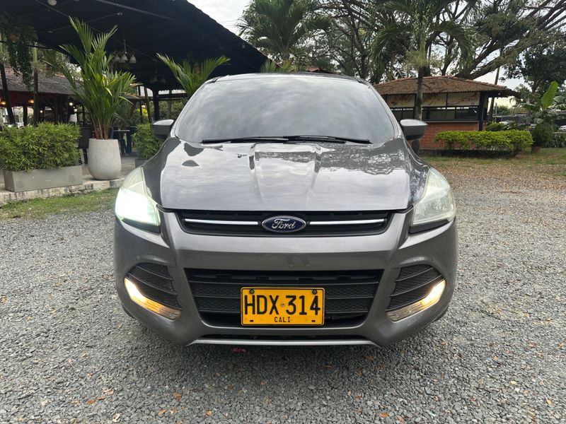 FORD ESCAPE 2013 - imagen secundaria 2