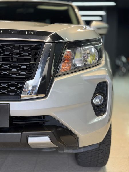 NISSAN FRONTIER XE 4X4 2022 - imagen secundaria 1