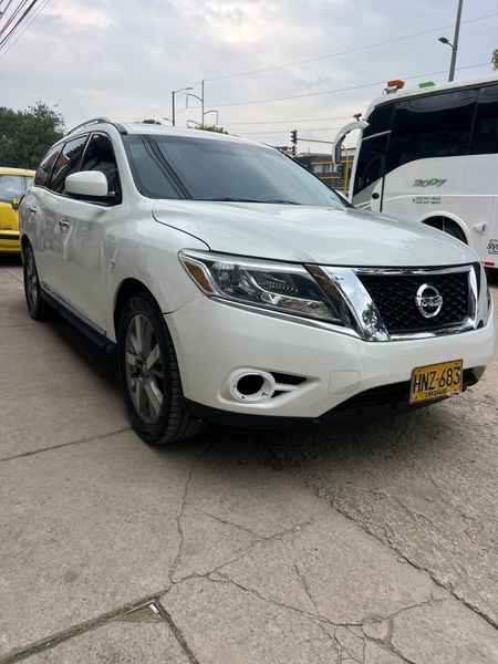 NISSAN PATHFINDER 2014 exclusive - imagen secundaria 1