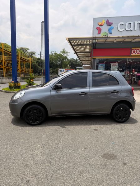 Nissan March 2018 1.6 Mecánico  Impecable  No necesita inversión - imagen secundaria 2