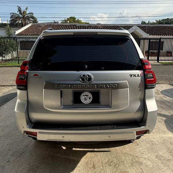 Toyota Prado TXL - 2022 - imagen secundaria 2