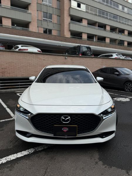 Mazda 3 Touring Híbrido 2023 - imagen secundaria 1