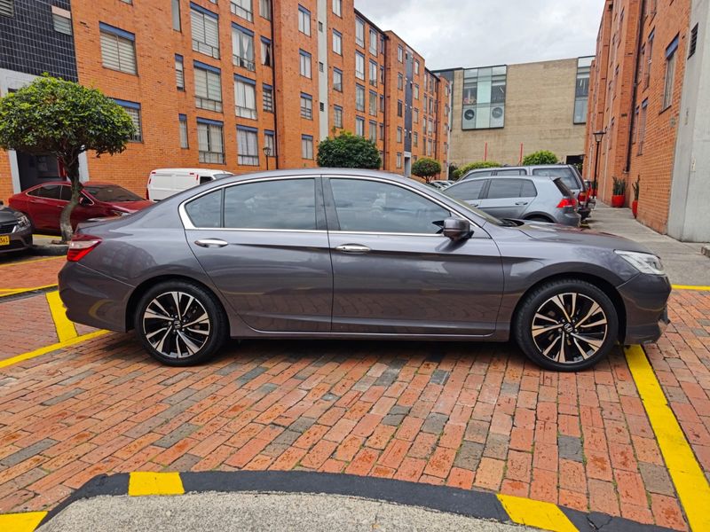 Honda Accord 3.5 V6 - imagen secundaria 2