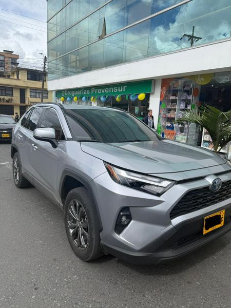 Toyota Rav4 2024 XLE Híbrida - imagen secundaria 1