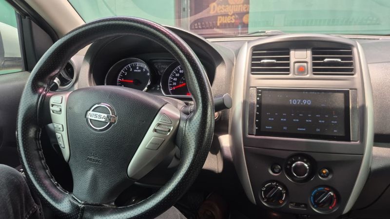 Nissan versa Advance MT 2015 - imagen secundaria 1
