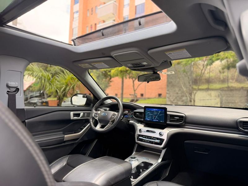 Ford Explorer XLT - imagen secundaria 2