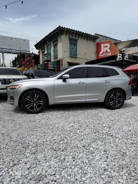 VOLVO XC60 2021 - imagen secundaria 2