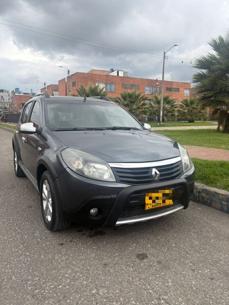 Renault Sandero stepway modelo 2012 - imagen secundaria 1