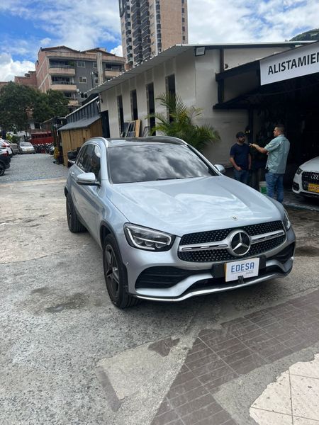 MERCEDES BENZ GLC 300 - imagen secundaria 2