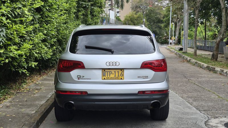 Audi Q7 3.0 luxury - imagen secundaria 2