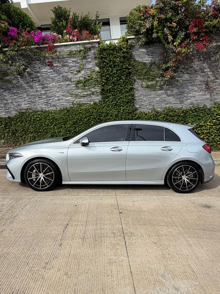 Mercedes Benz A35 AMG 4matic - imagen secundaria 1