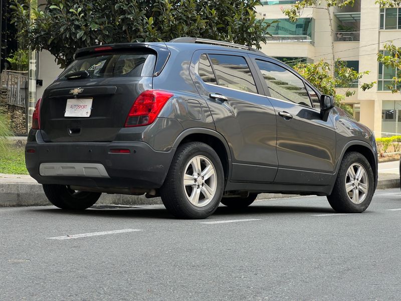 Chevrolet Tracker LT 2014 - imagen secundaria 2