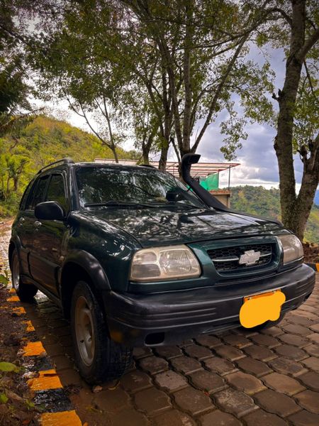 Chevrolet Grand Vitara 2001 4x4 - imagen secundaria 1