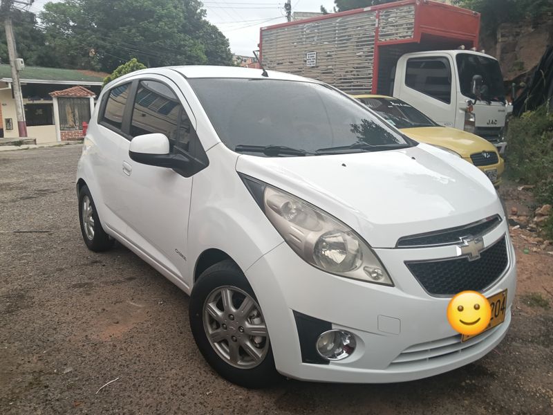 Chevrolet Spark GT 2014 - imagen secundaria 1