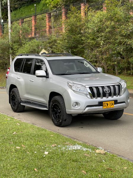 Toyota Prado  Txl 2017 b2 plus - imagen secundaria 2