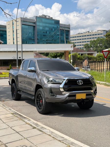 Toyota hilux 2020 2.8 diesel blindada - imagen secundaria 1
