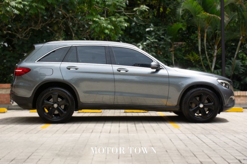 MERCEDES BENZ GLC220D 4MATIC 2016 - imagen secundaria 1