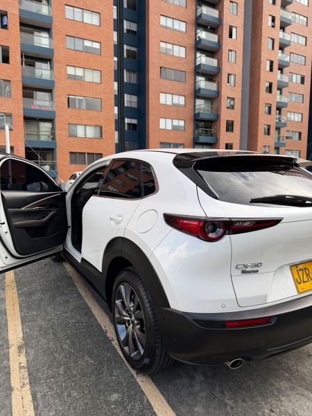 Mazda CX30 2.5 full modelo 2022 - imagen secundaria 1