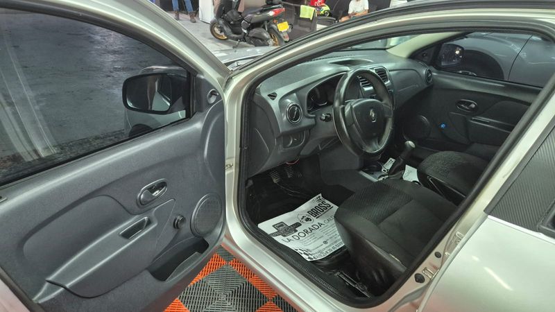 Renault Logan 2016 - imagen secundaria 1