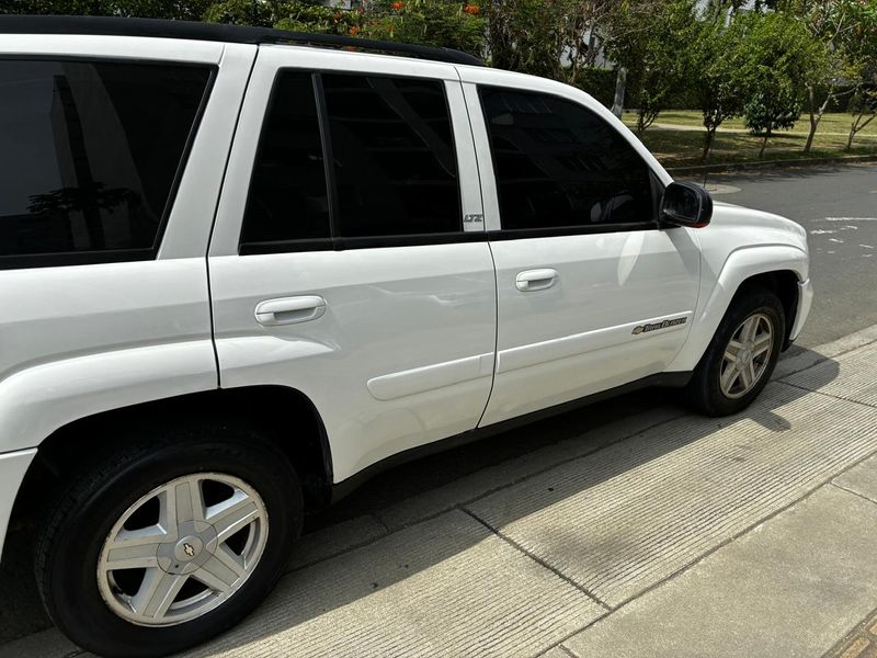 CHEVROLET TRAILBLAZER LTZ - imagen secundaria 2