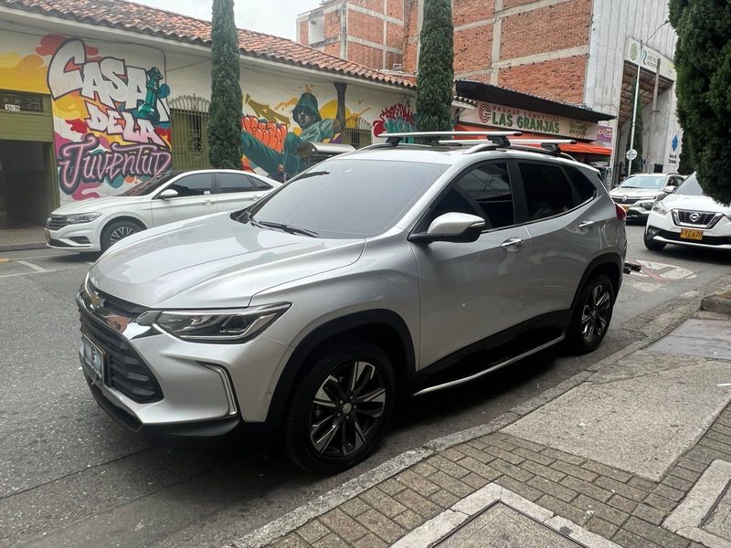 CHEVROLET TRACKER PREMIER TURBO - imagen secundaria 2