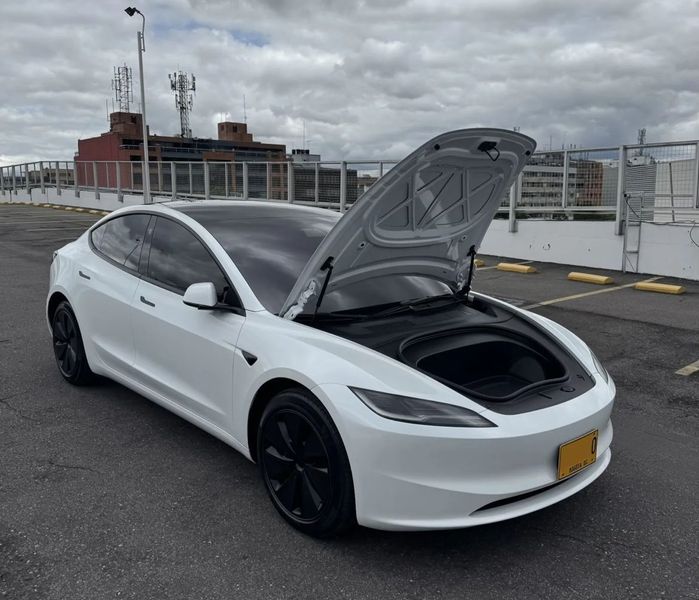 TESLA MODEL 3 AWD - imagen secundaria 2