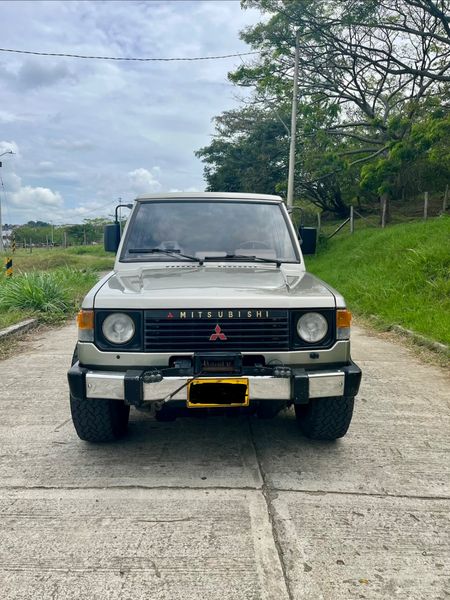 Montero Mitsubishi - Cabinado Negociable - imagen 1