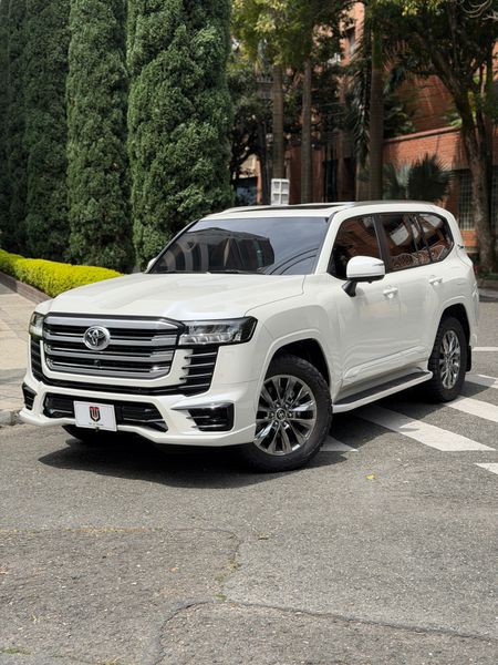 Toyota Lc 300 gxr 2023 - imagen secundaria 2