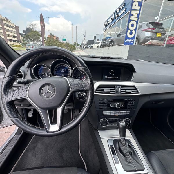 Mercedes Benz C180 Edition C 2014 I 65.400 km - imagen secundaria 2