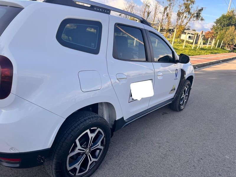 Renault Duster Iconic 1.3T 4 x 2 CVT - imagen secundaria 1