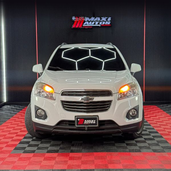 CHEVROLET TRACKER LS 2017 AUTOMATICA 1.800L BLANCA 128.200KMS - imagen secundaria 1