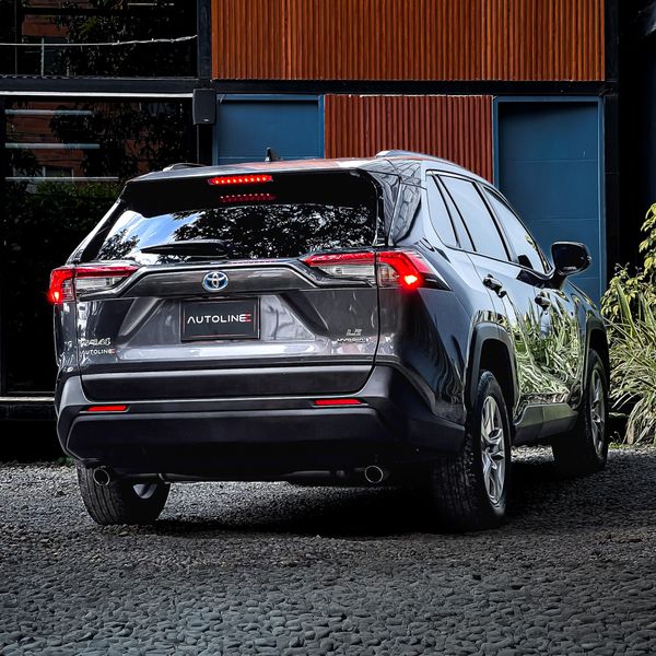 Toyota Rav4 LE Hybrid 2022 - imagen secundaria 2