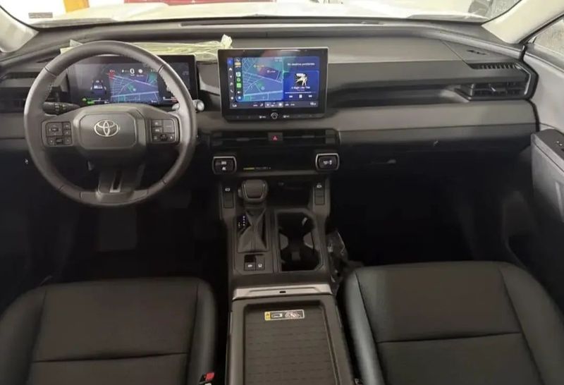 Toyota RAV4 XLE 2026 - imagen secundaria 1
