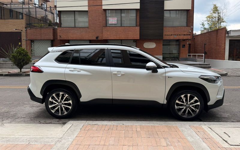 Toyota Corolla Cross - imagen secundaria 2