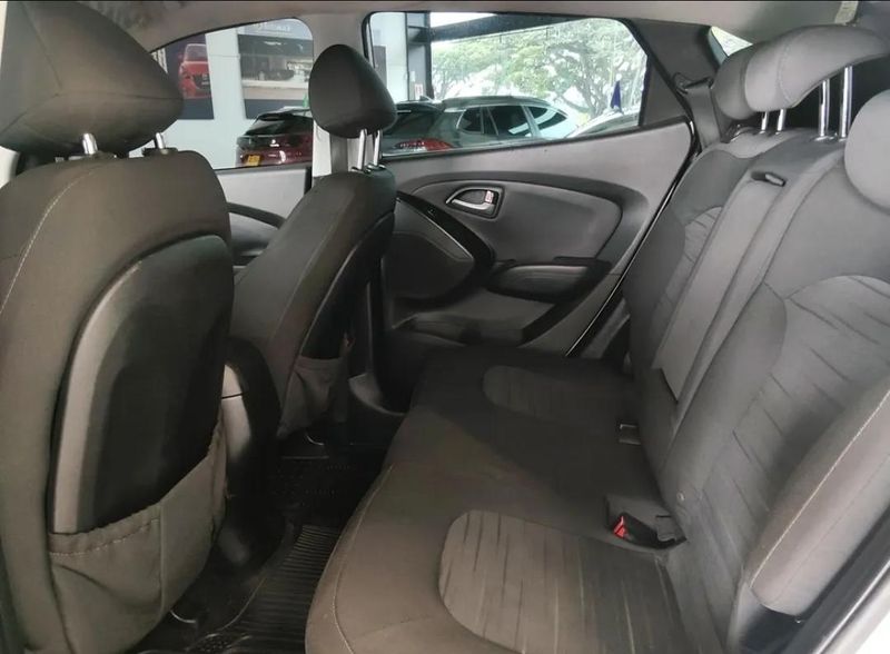 Hyundai Tucson ix35 2016 - imagen secundaria 2