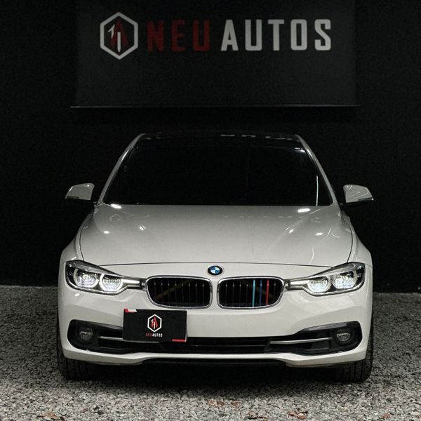 BMW 318i F30 LCI EXCLUSIVE 2018 - imagen secundaria 1