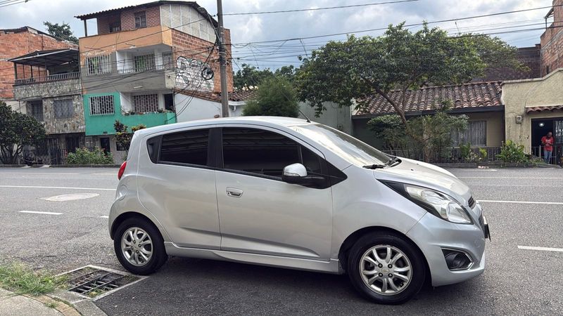 Chevrolet Spark Gt 2015 - imagen secundaria 1