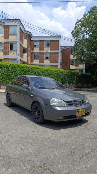 CHEVROLET OPTRA 2006 MECANICO 1.8 - imagen secundaria 2
