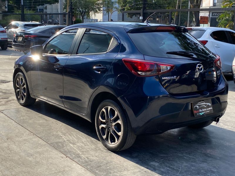 MAZDA 2 2017 GRAND TOURING 1.5 AT - POCO KM - imagen secundaria 2