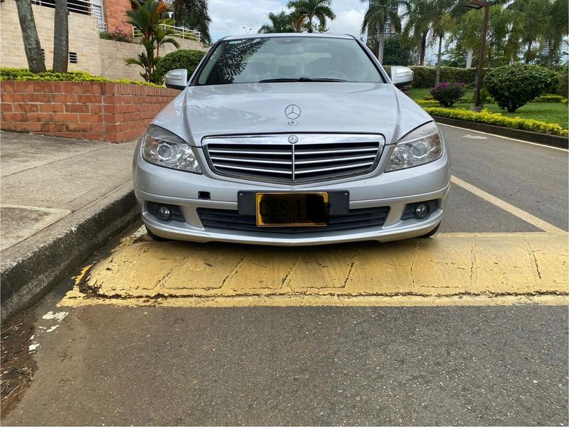 Merzedez Benz c180 - imagen secundaria 1