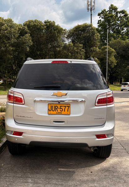 Chevrolet Trail Blazer Premier LTZ - imagen secundaria 2