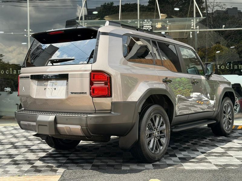 Toyota Prado TX-L Hybrid iForce Max - imagen secundaria 2