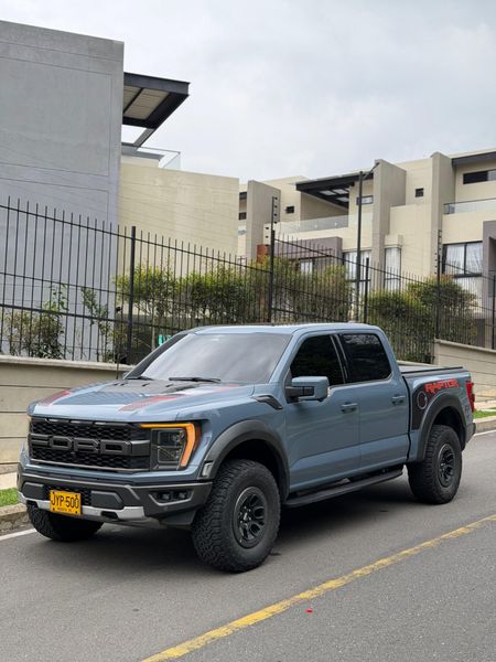 FORD F-150 RAPTOR - imagen secundaria 1