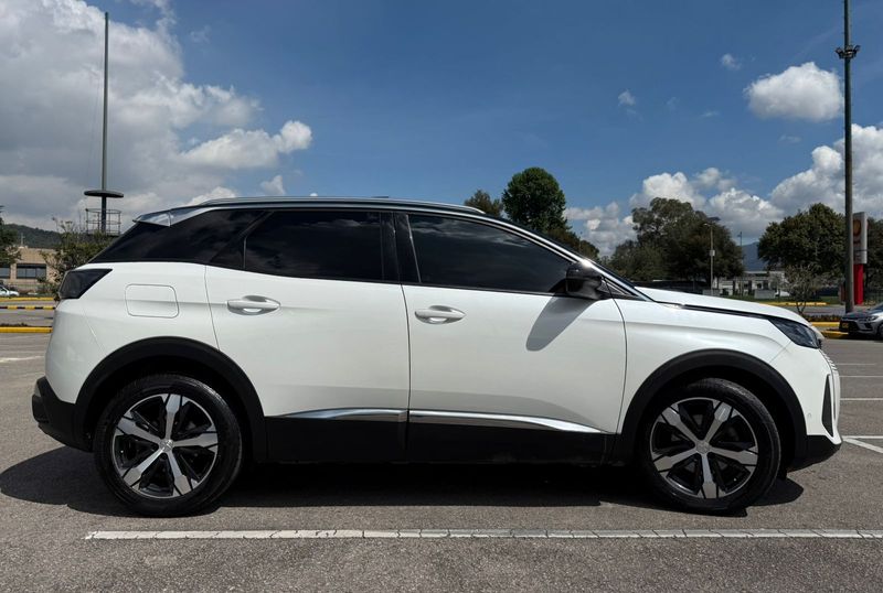 Peugeot 3008 allure modelo 2022 - imagen secundaria 2