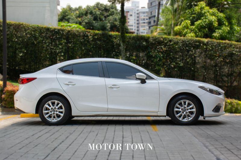 Mazda 3 2.0 Touring At 2015 - imagen secundaria 1