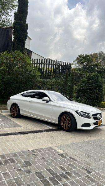 Mercedes Benz C250 Coupe - imagen secundaria 1