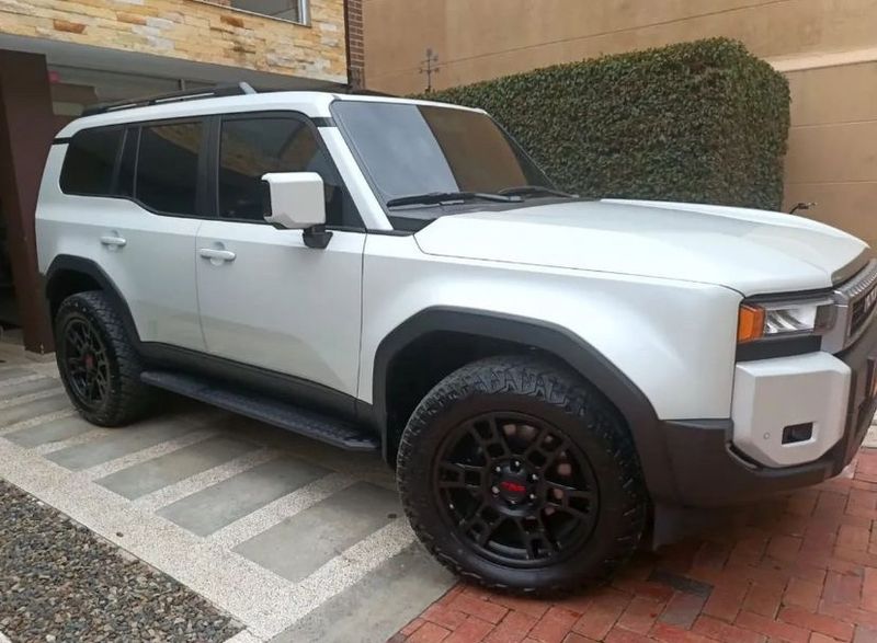 Toyota Prado TXL 2025 - imagen 1