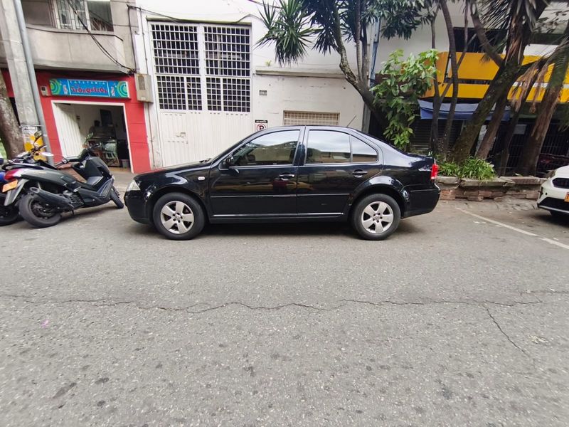 Volkswagen Jetta Clásico 2.0 Automatico - imagen secundaria 1
