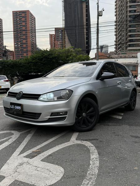 Volkswagen Golf Comfortline 2015 - imagen secundaria 2